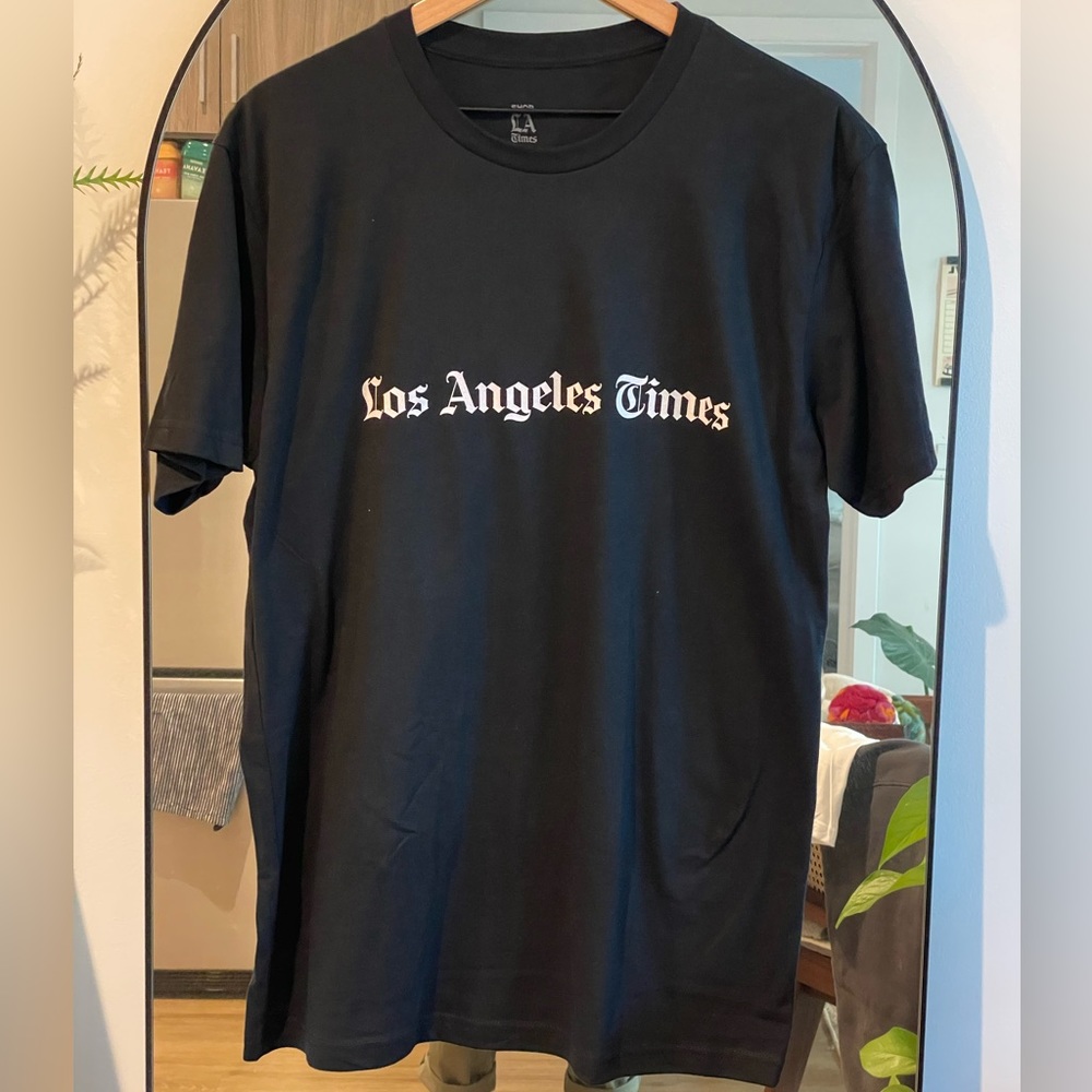 NWOT - Men’s Los Angeles Times MASTHEAD T-SHIRT - Large